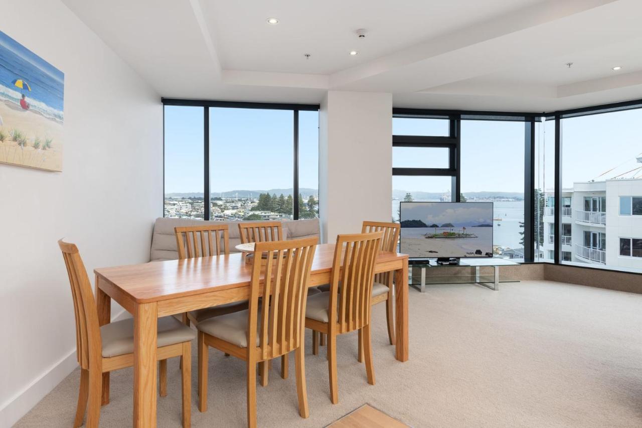Апартаменты Superb Elevated Views Of Harbour With Heated Pool, Gym & Parking Маунт-Маунгани Экстерьер фото