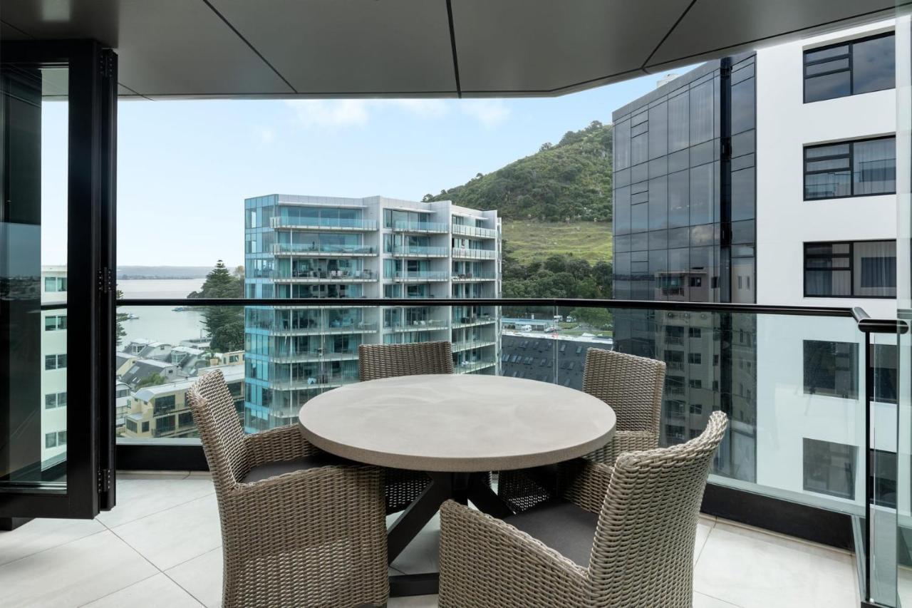 Апартаменты Superb Elevated Views Of Harbour With Heated Pool, Gym & Parking Маунт-Маунгани Экстерьер фото