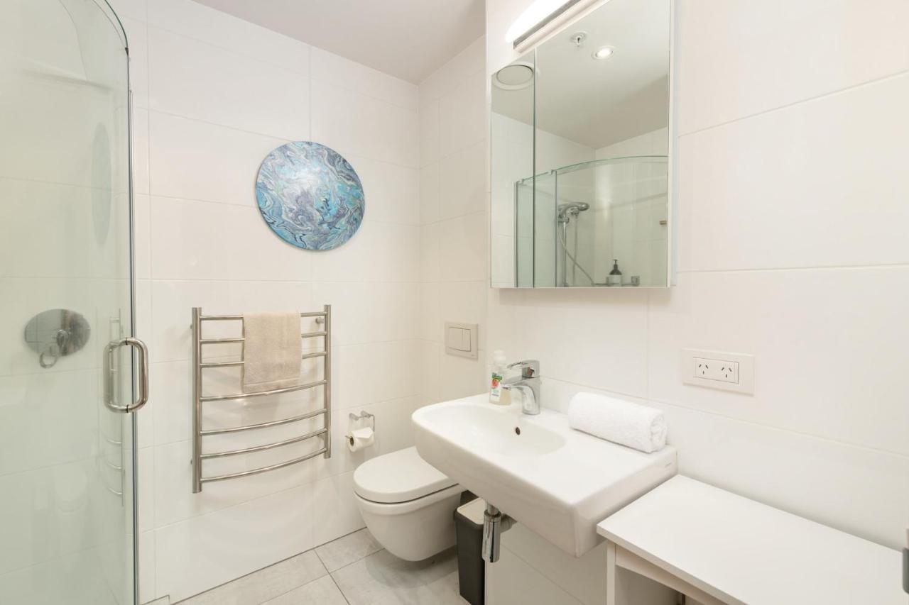 Апартаменты Superb Elevated Views Of Harbour With Heated Pool, Gym & Parking Маунт-Маунгани Экстерьер фото