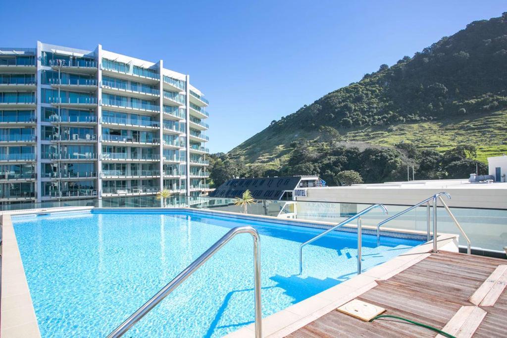 Апартаменты Superb Elevated Views Of Harbour With Heated Pool, Gym & Parking Маунт-Маунгани Экстерьер фото
